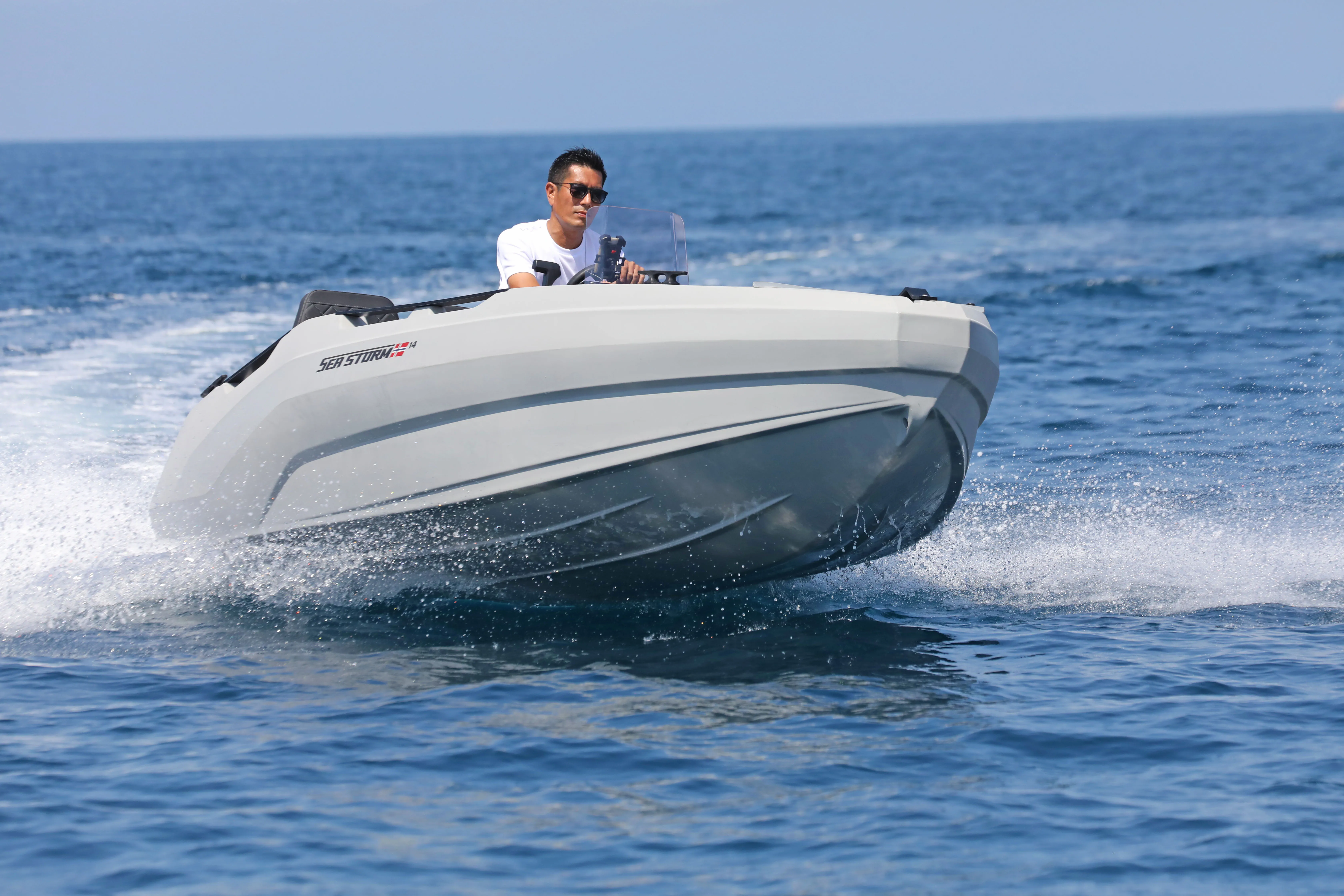 SEASTORM 14HDPE ADVANTAGE