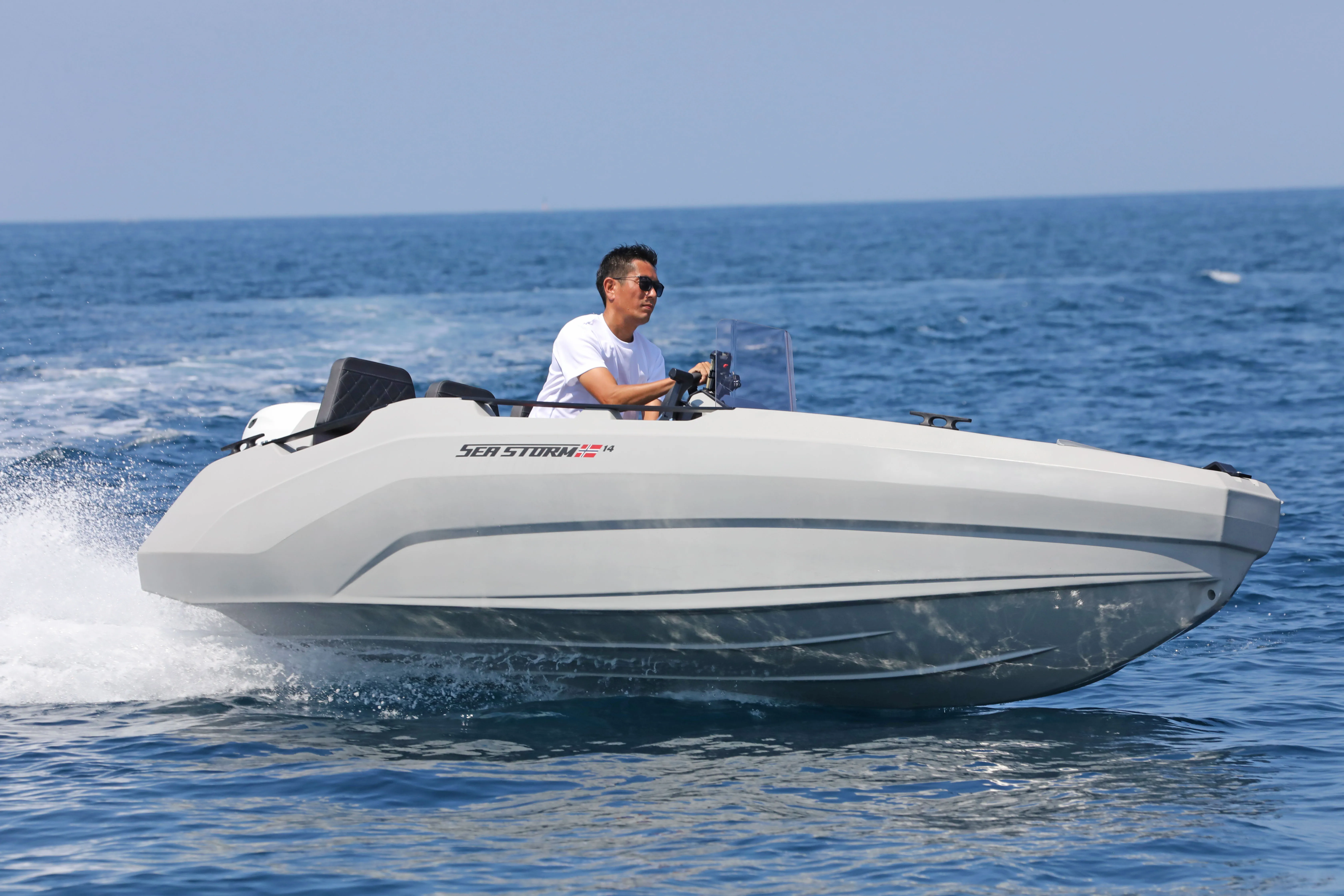 SEASTORM 14HDPE ADVANTAGE