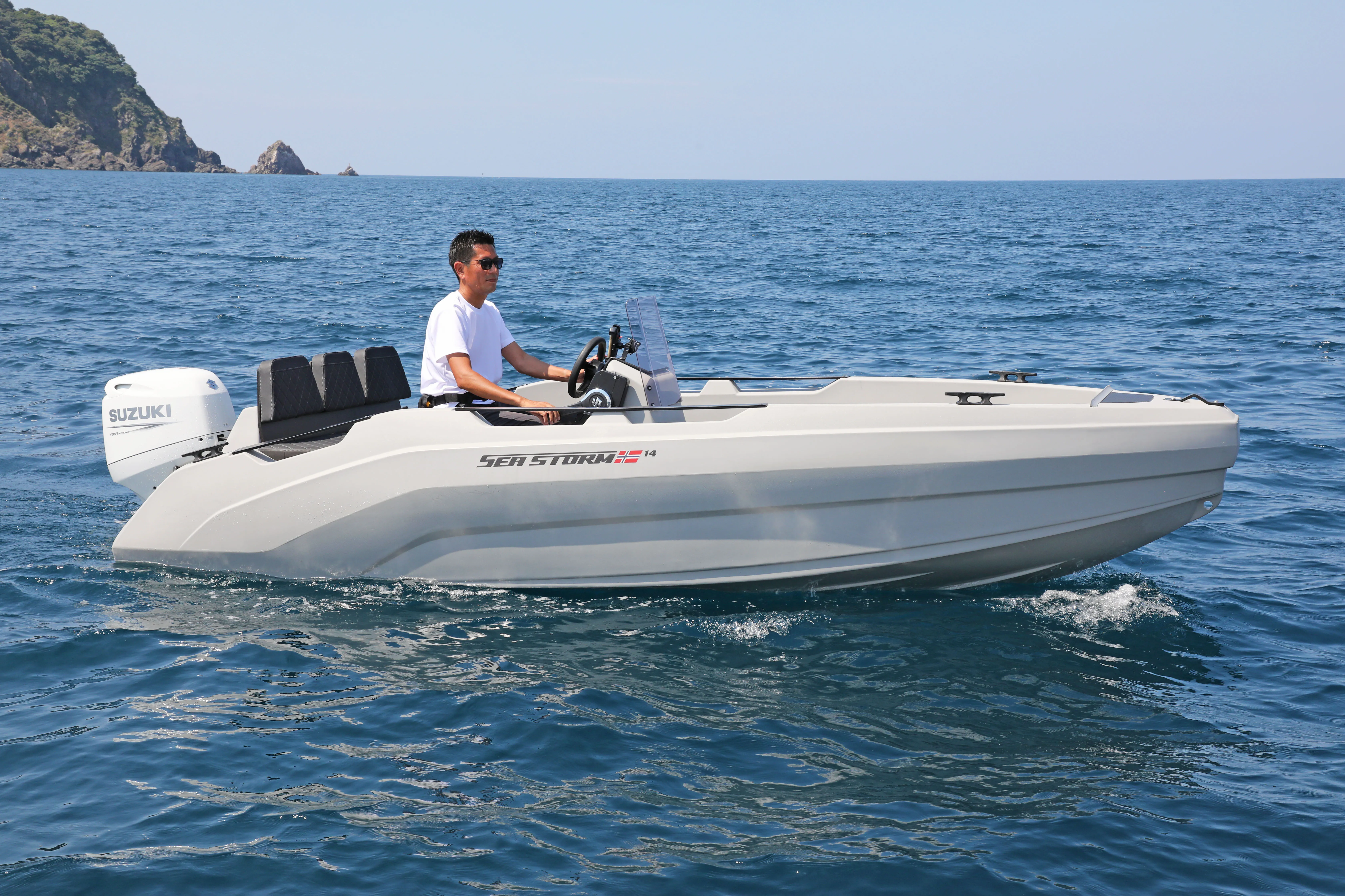 SEASTORM 14HDPE ADVANTAGE