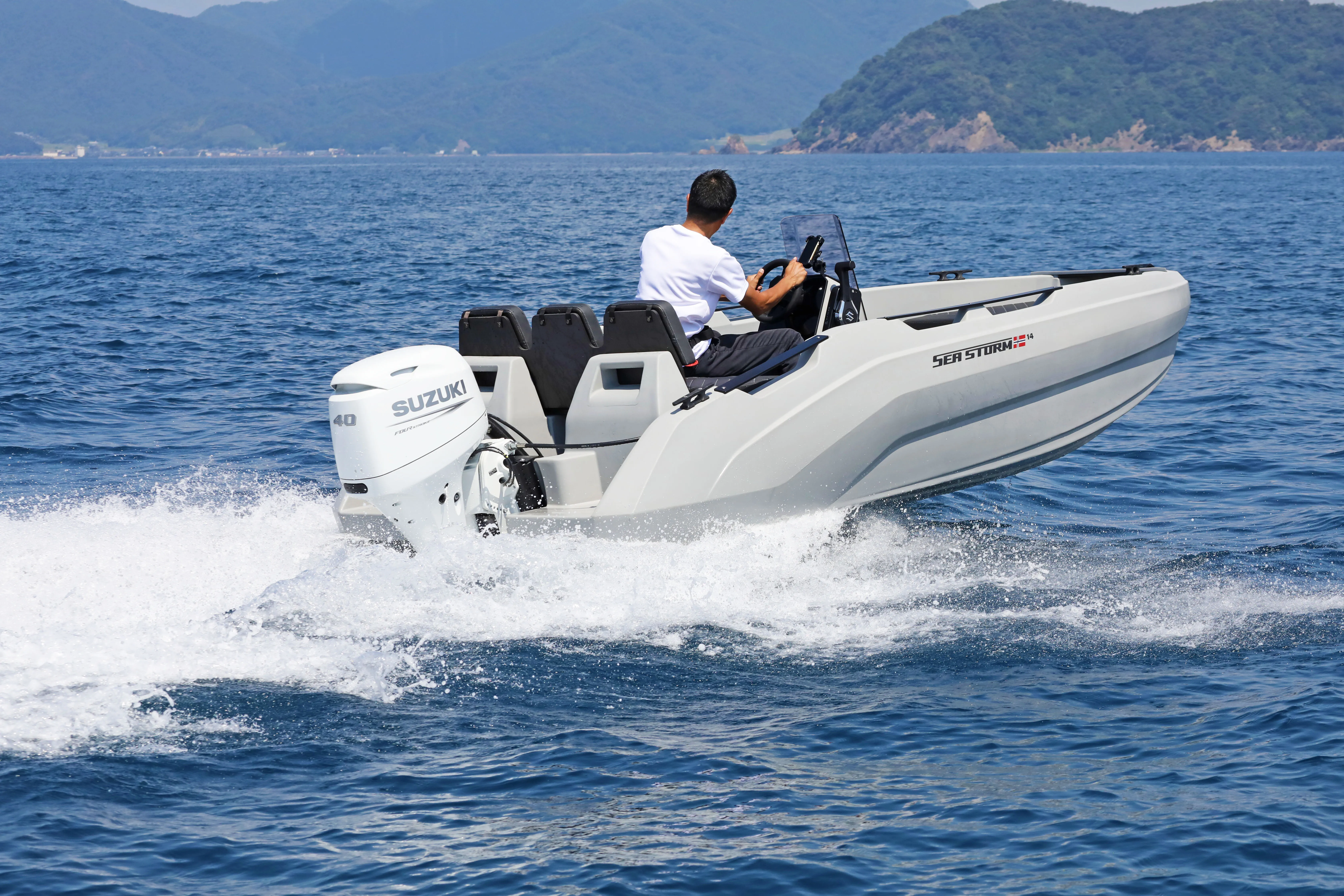 SEASTORM 14HDPE ADVANTAGE