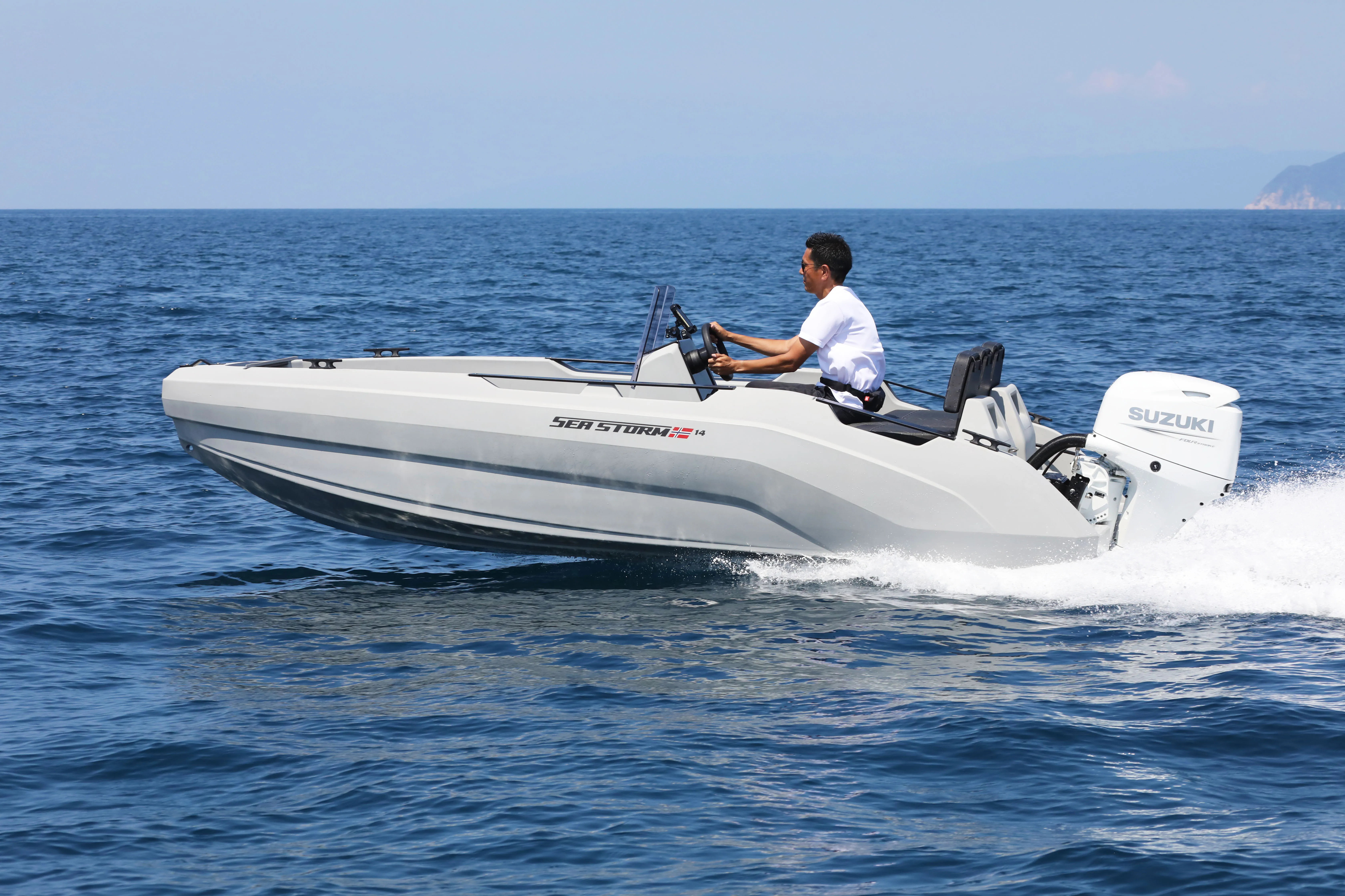 SEASTORM 14HDPE ADVANTAGE