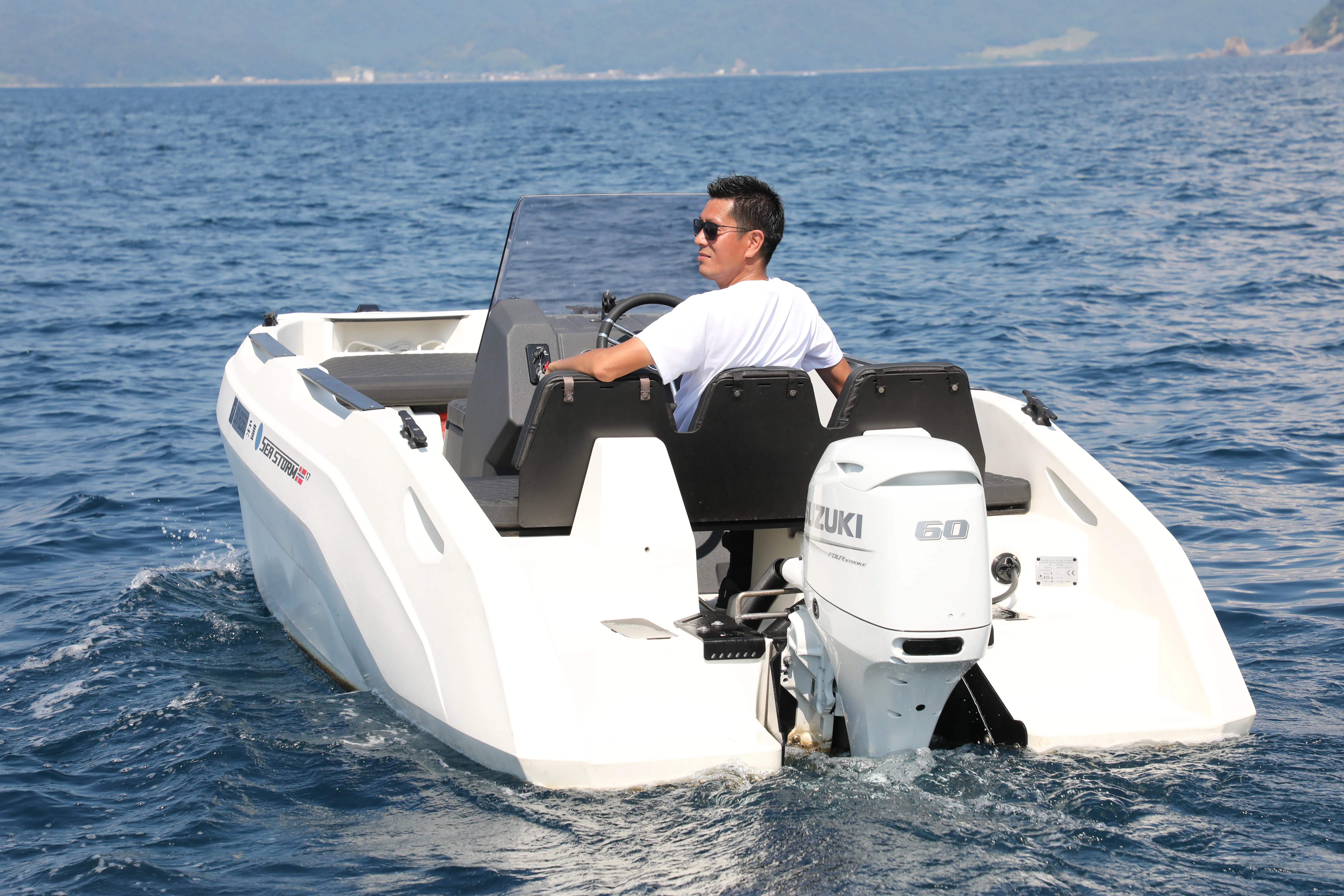 SEASTORM 17HDPE ADVANTAGE
