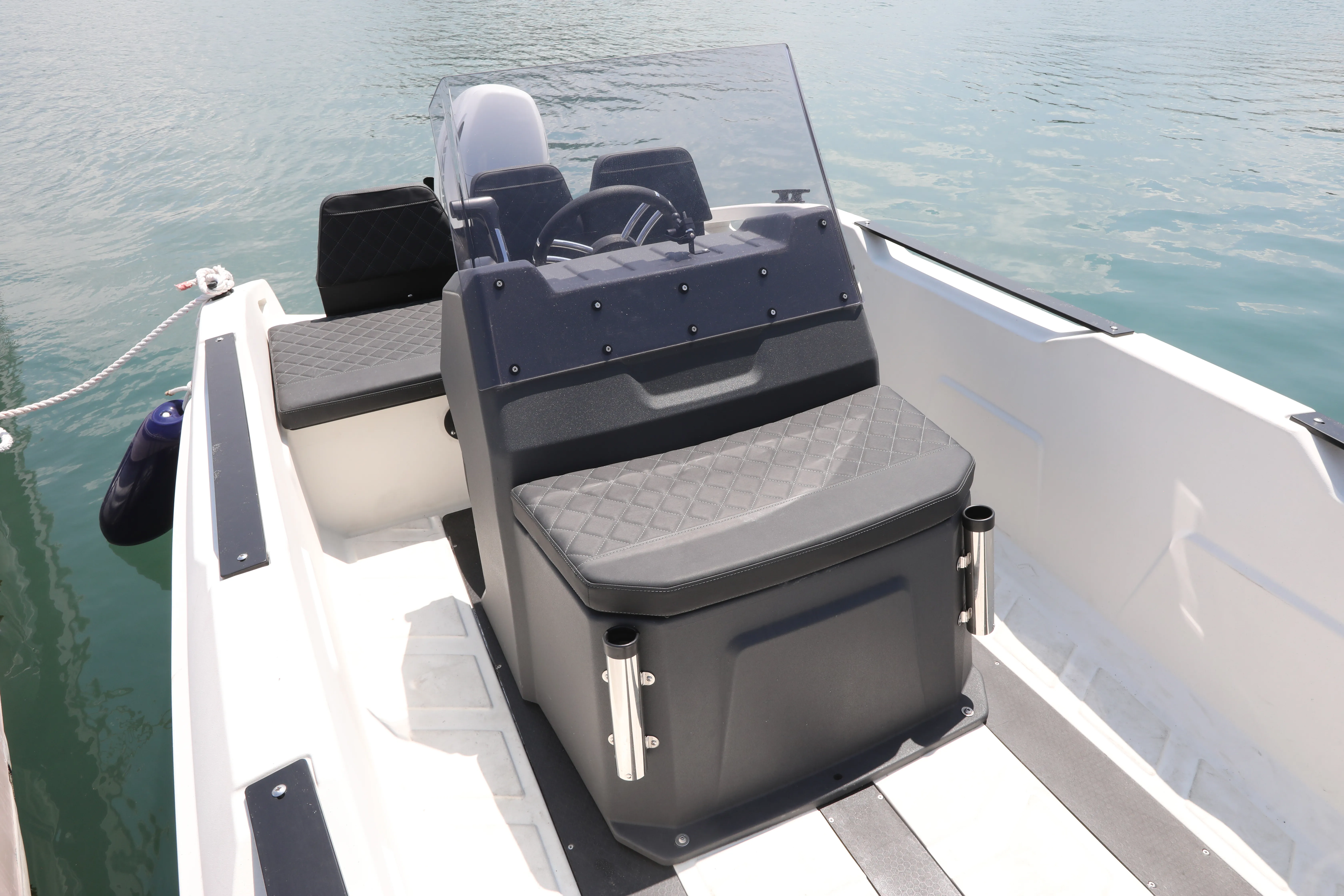 SEASTORM 17HDPE ADVANTAGE
