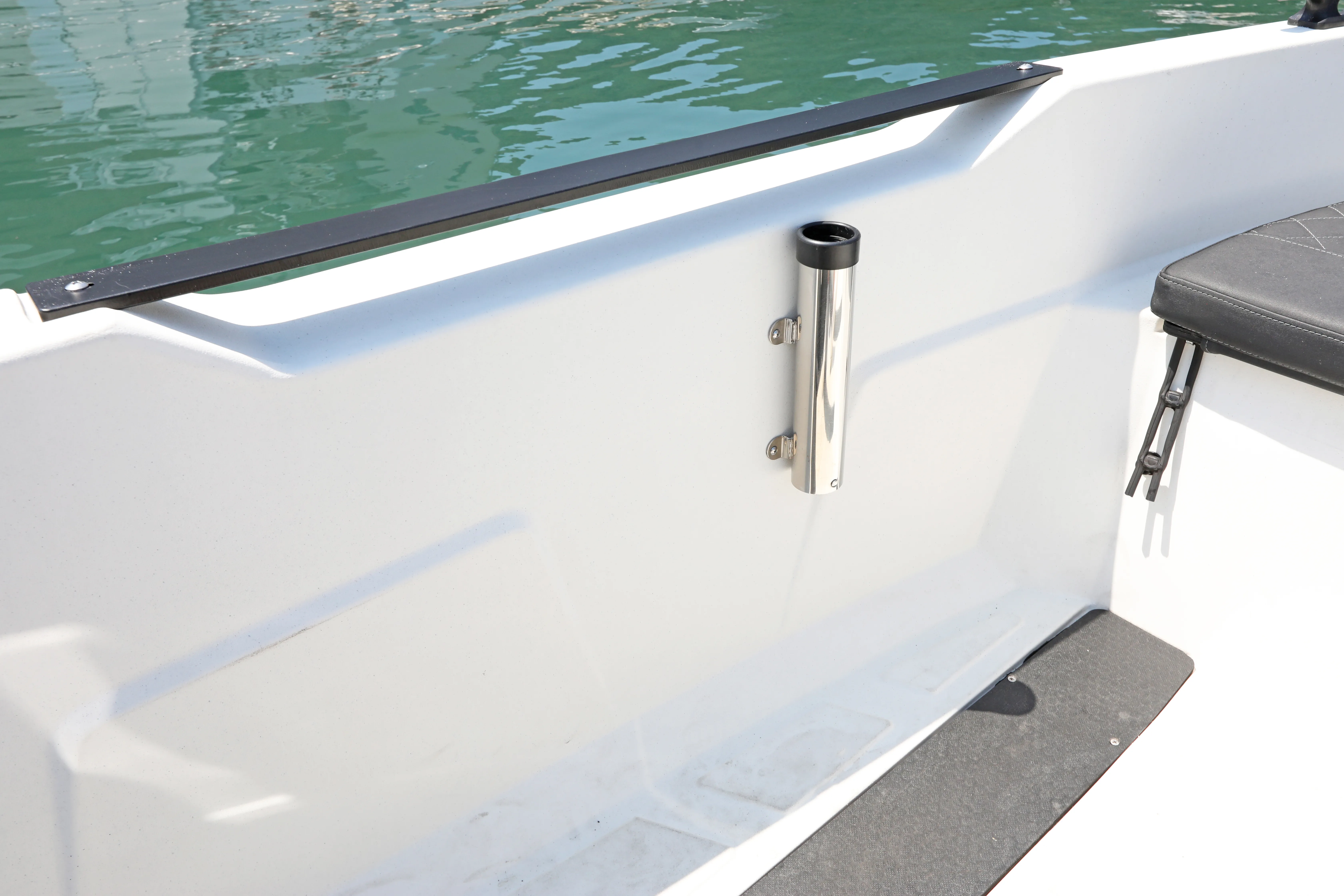 SEASTORM 17HDPE ADVANTAGE