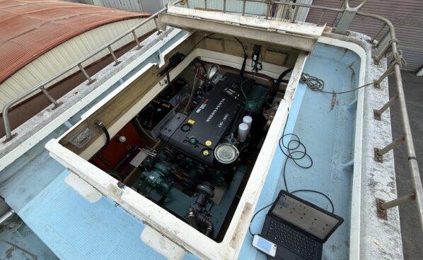 VOLVO PENTA D6-380 納入致しました