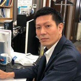 明田　高佳